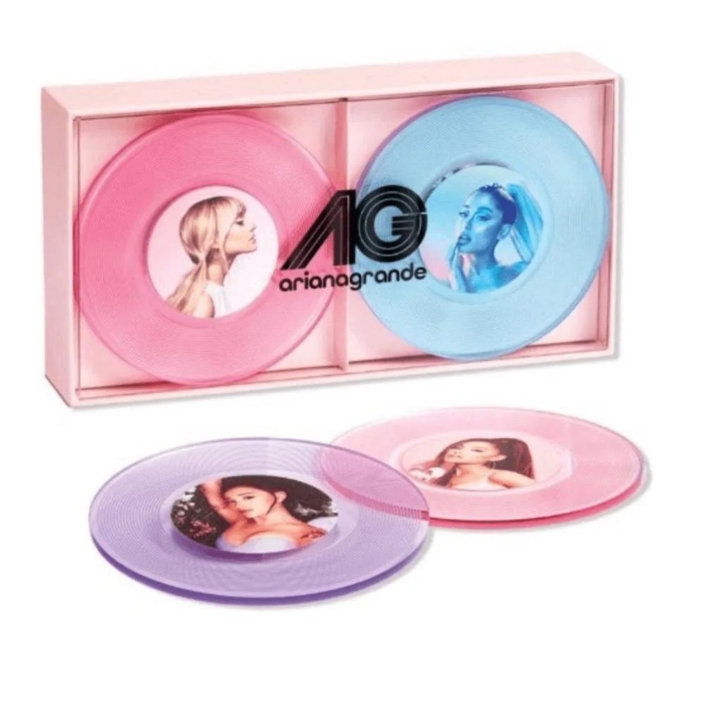 Airiana Grande Coaster Set